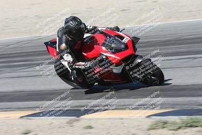 media/Oct-30-2025-Racers Edge (Thu) [[dabbdaf680]]/3-B Group/Session 3 (Turn 15 Inside)/